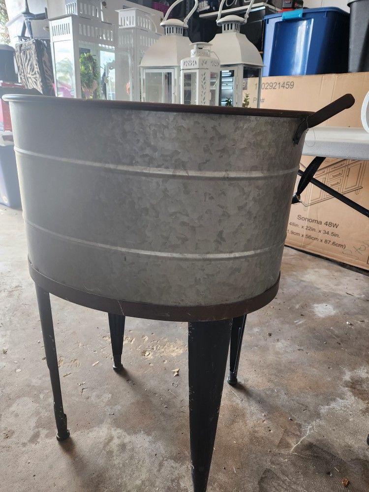 Standing Galvanized Tub