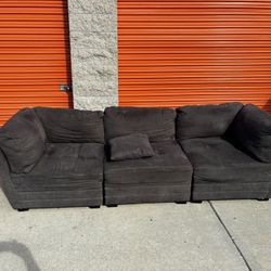  Couch Gray