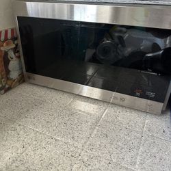 LG Microwave 