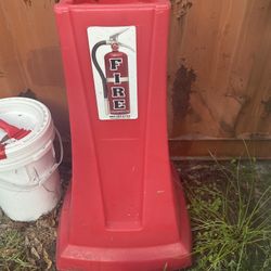 Plastic fire extinguisher stand 50 used in n Lakeland 