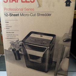 Staples 12-Sheet Micro-Cut Shredder