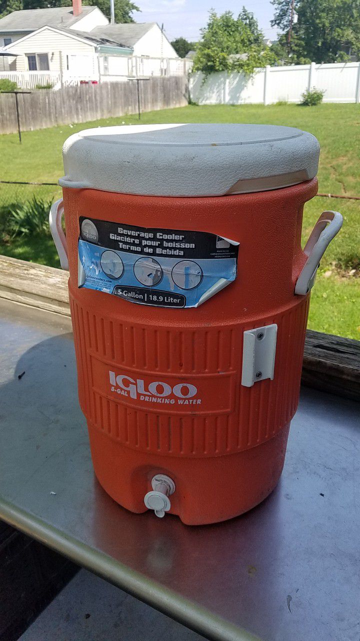 Igloo 5-gallon Water Cooler