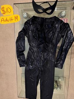 Costume