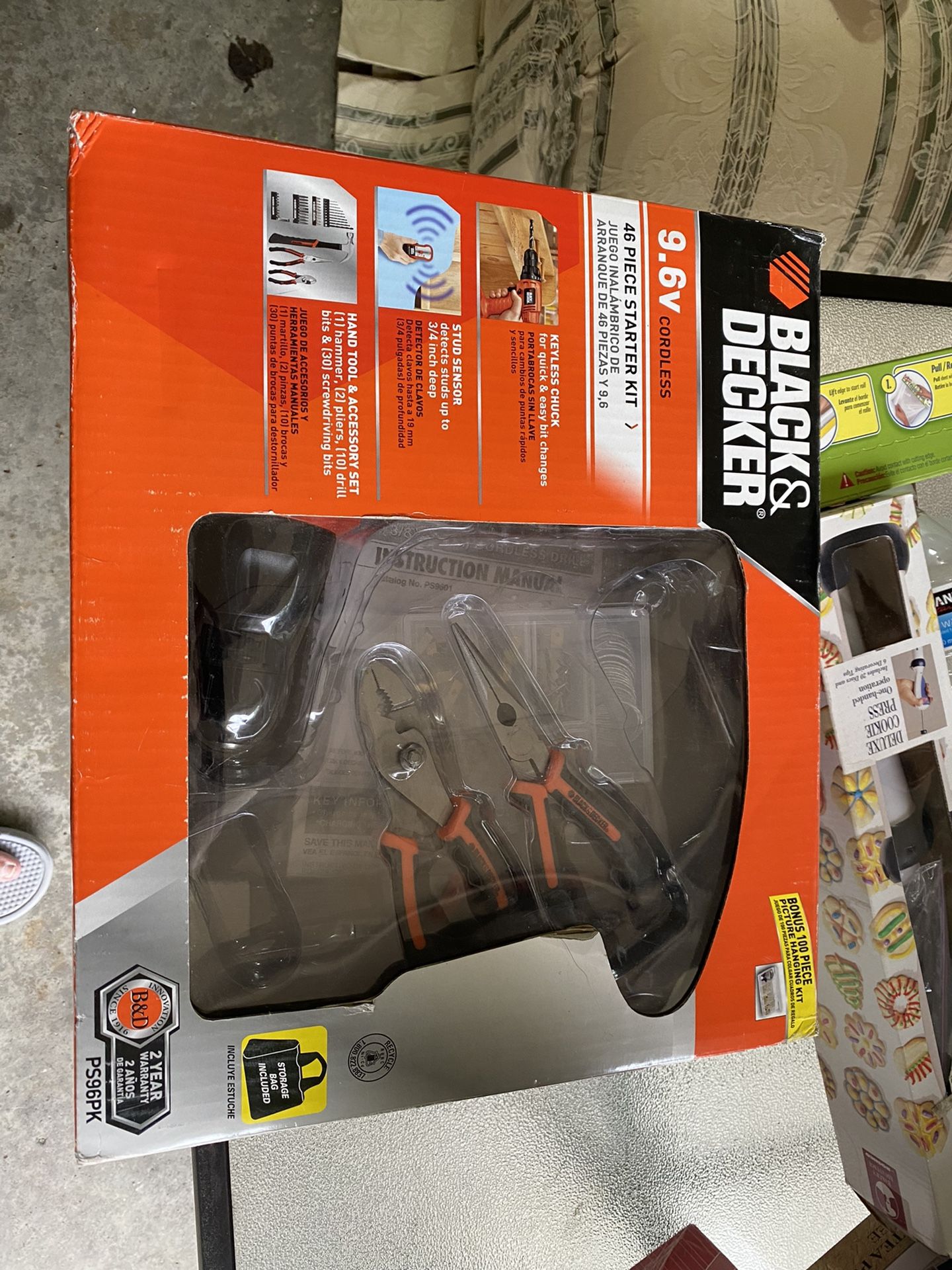 Black & Decker 9.6v Cordless Drill Starter Kit