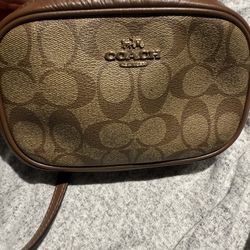 Coach Signature Fanny Pack Crossbody Bag