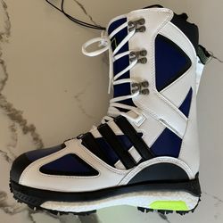 ADIDAS SNOWBOARDING BOOTS