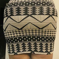 Geometric Tan and Black Abstract Print Mini Pencil Skirt Size 1X/2X