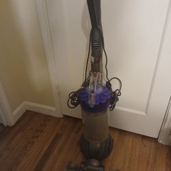 Dyson Dc41 Upright Vacuum