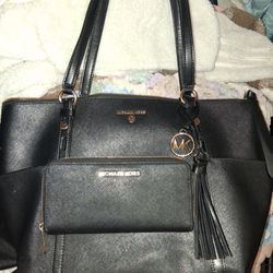 MK Purse And Wallet 