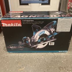 Saw Makita Magnesium New In Box