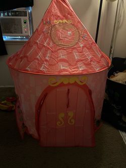 Kids play tent