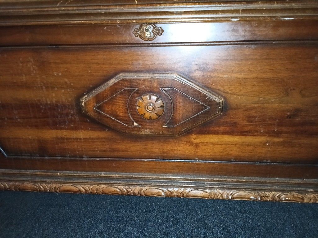 Antique Lane Cedar Hope Chest