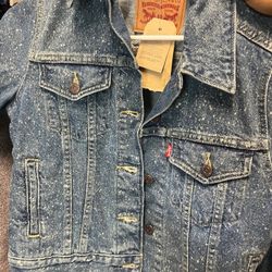 Levi’s trucker jacket