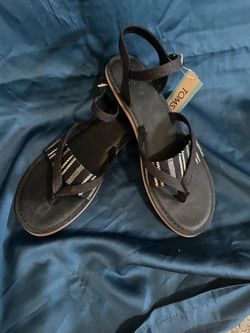 Tom’s Women’s 7.5 Sandals