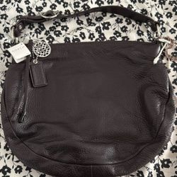 COACH CARRIAGE PEBBLE LEATHER LARGE TOTE BAG