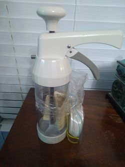 Cookie maker 20.00 or Best offer