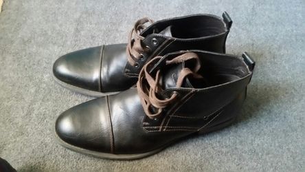 Guess men's store dress shoes