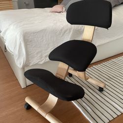 Ergonomic kneeling Chair - Fully