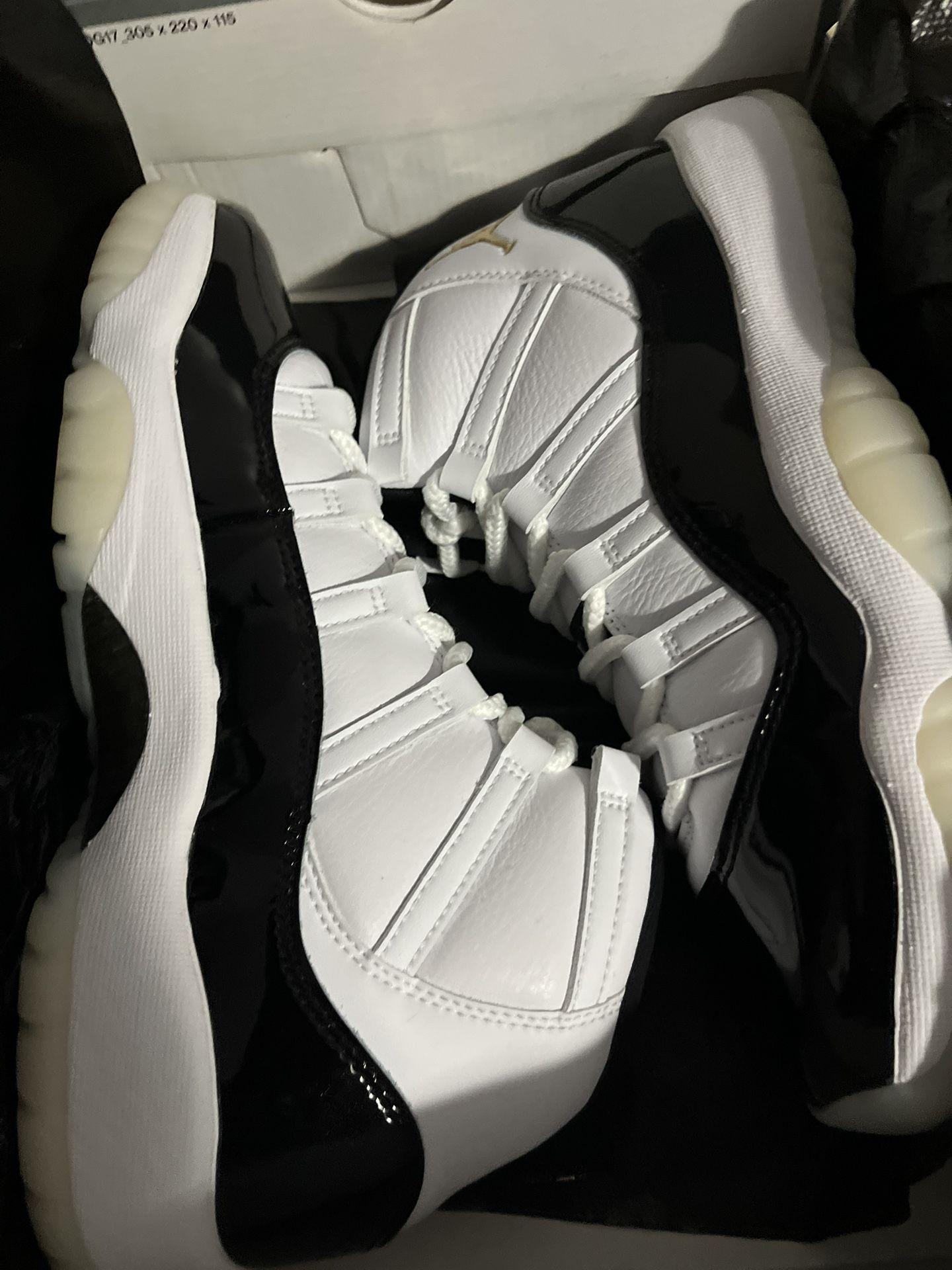 New Jordan 11 Gratitude Concord Size 6.5Y