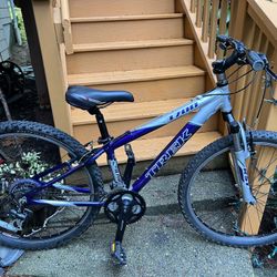 Trek 3700 mountain bike for sale sale