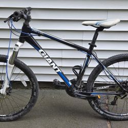 Giant Mountain Bike. Bicycle.