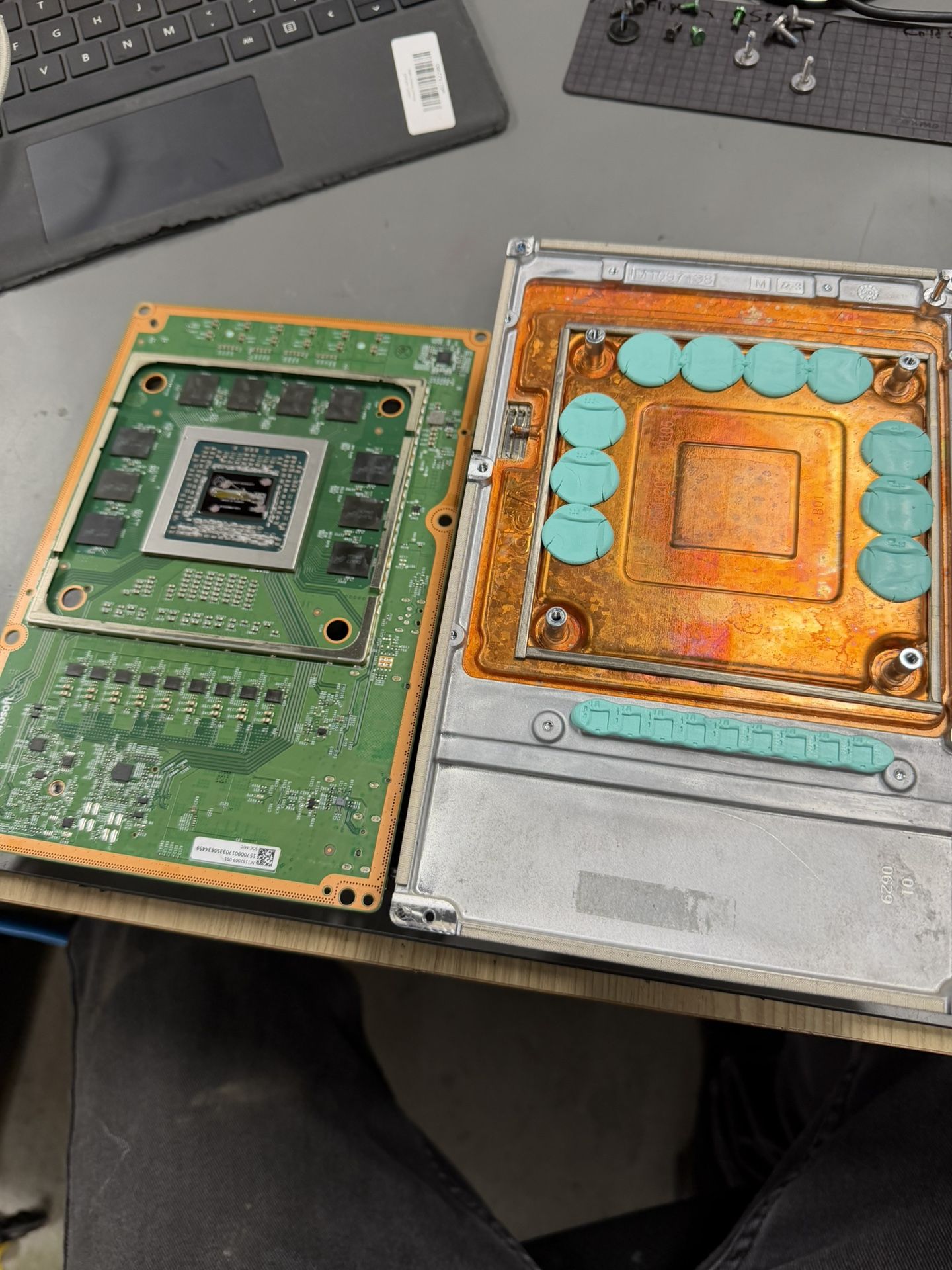 PlayStation 4/5 Xbox Series X