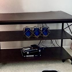 Entertainment console, TV not included