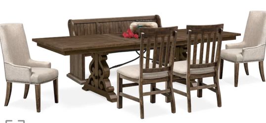 Charthouse host online chair