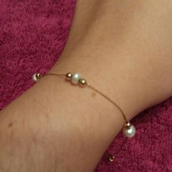 14 Kt Gold Fine Snake Chain Bracelet With Gold Bead & Pearl Stations 7 Inches Long