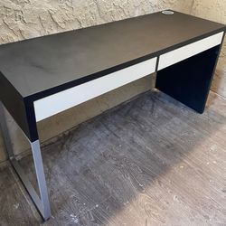 4.5 Ft Long Desk With 2 Drawers - Local Delivery for an Fee -See My Items 