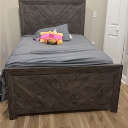 Full Size Bed 