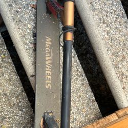 Free electrical scooter doesn’t have cord. Haven’t used it for over a year.