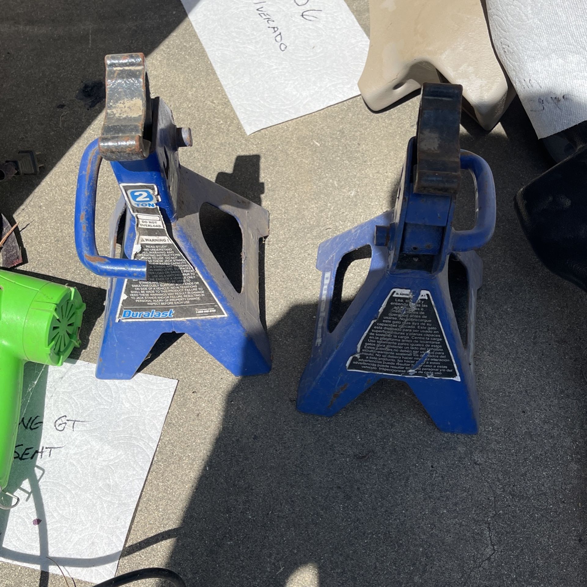 2 Jackstands