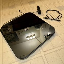 Like New Hume Health Smart Scale + Fitness Tracker Band 