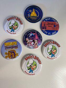 Disney Parks Collectible Button Pin Bundle – 7 Buttons