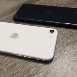 iPhone SE NEW /unlocked /desbloquedo