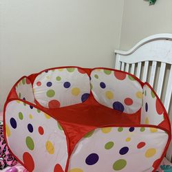 Ball pit