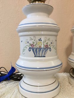 Porcelain lamps - No shades