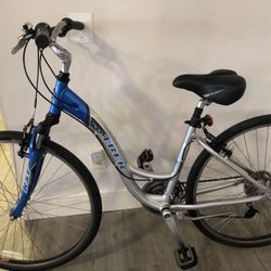 Women’s Trek Step Thru Hybrid Leisure Trails  Ready/Ride