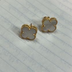 Silver four- leaf Clover