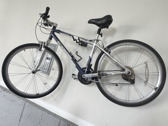 Schwinn Trail Way Hybrid Bike, Aluminum 700C Medium Blue/Silver 21-Speed V-Brake