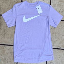 NWT Nike Tshirt 