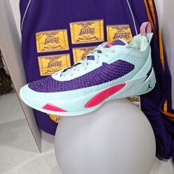 Lakers Luka Basketball Shoe Sz 11