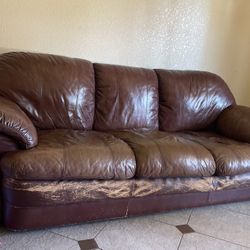 Free Sofa And Love Seat 