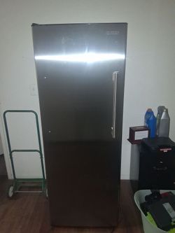 Vissani fridge or freezer