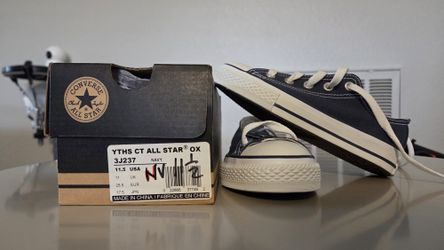Converse CHUCK TAYLOR'S ALL STAR - Navy Size KIDS 11.5 - BNIB