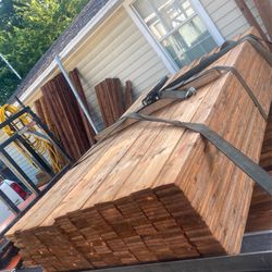 1x4x6 Spruce Prestained Dog Ear Fence Pickets