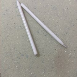 Apple Pencil 2nd Gen (2 available) – Works Perfect