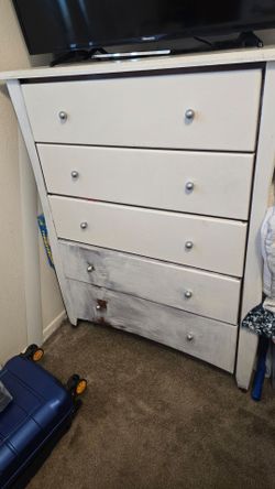 Free dresser
