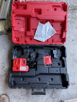 Milwaukee Rapid Charger With 1 9/16 Chipping Hammer Case Only